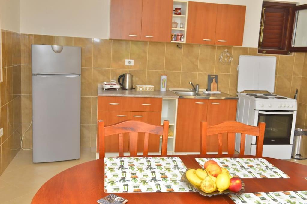 D Apartment Котор Экстерьер фото